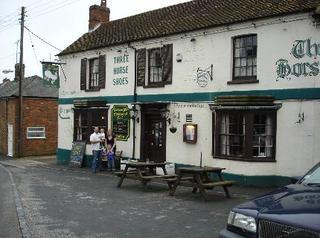 The Three Horseshoes Drayton Parslow Экстерьер фото