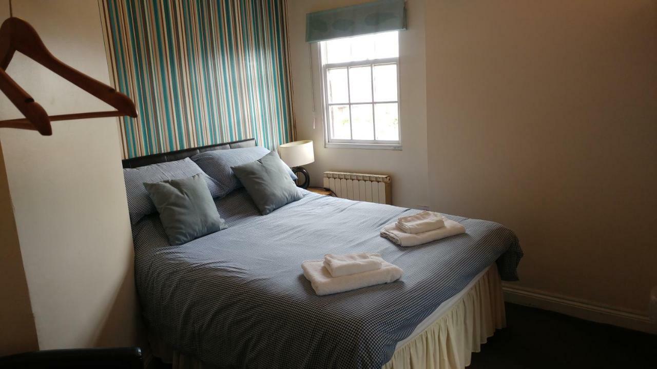 The Three Horseshoes Drayton Parslow Экстерьер фото