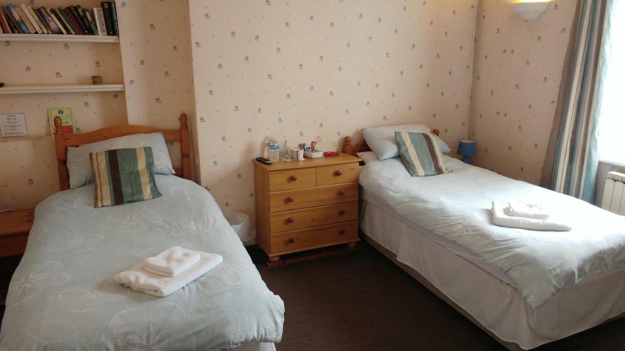 The Three Horseshoes Drayton Parslow Экстерьер фото
