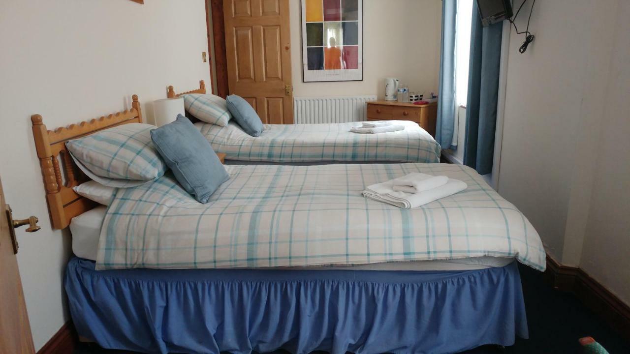 The Three Horseshoes Drayton Parslow Экстерьер фото